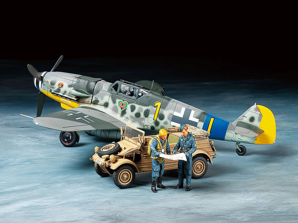 Messerschmitt Bf109 G-6 &amp  Kübelwagen Typ 82